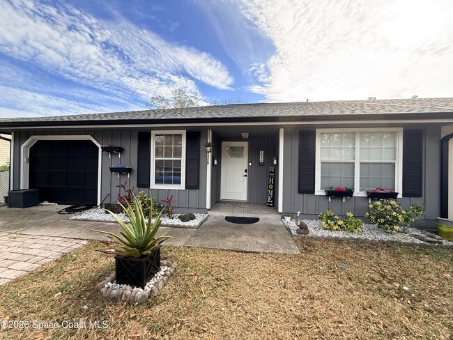 Building Photo - 1046 W Samms Ave