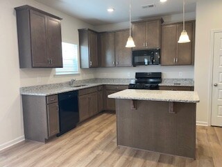 Foto del edificio - 11 Sonoma Dr