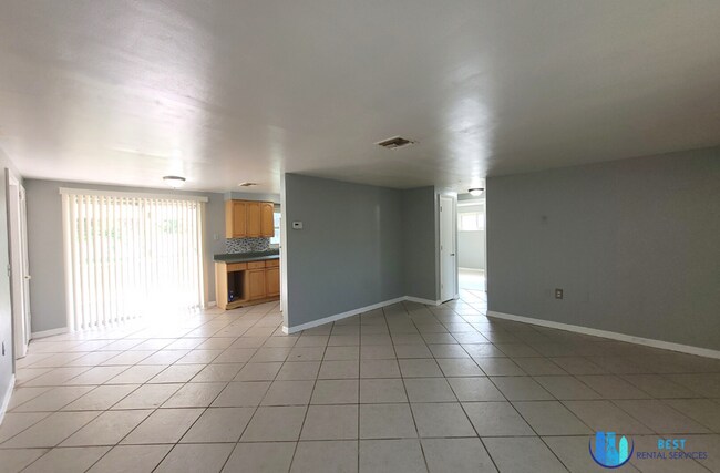 Foto del edificio - $1,495/Month !!! GORGEOUS 2 Beds | 1 Bath ...