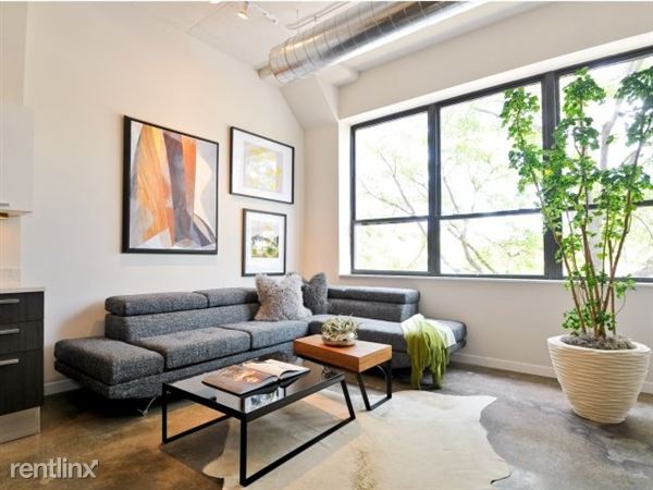 Building Photo - 1313 W Randolph St