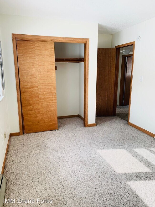 Foto del edificio - 3 br, 2 bath House - 2211 9th Avenue N.