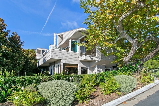 Foto del edificio - 1010 Emerald Bay