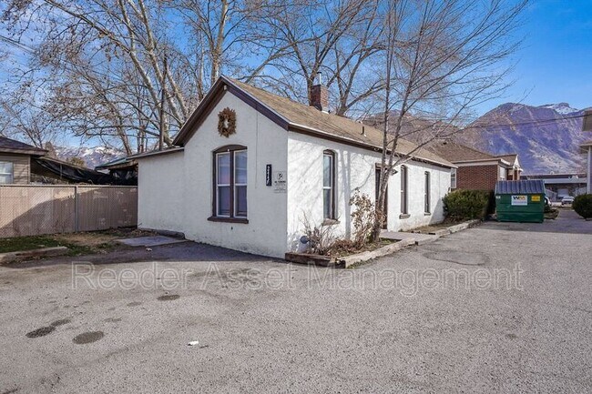 Foto del edificio - 244 N Harrisville Rd