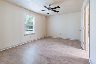 aoa-04.jpg - Ardendale Oaks Apartments