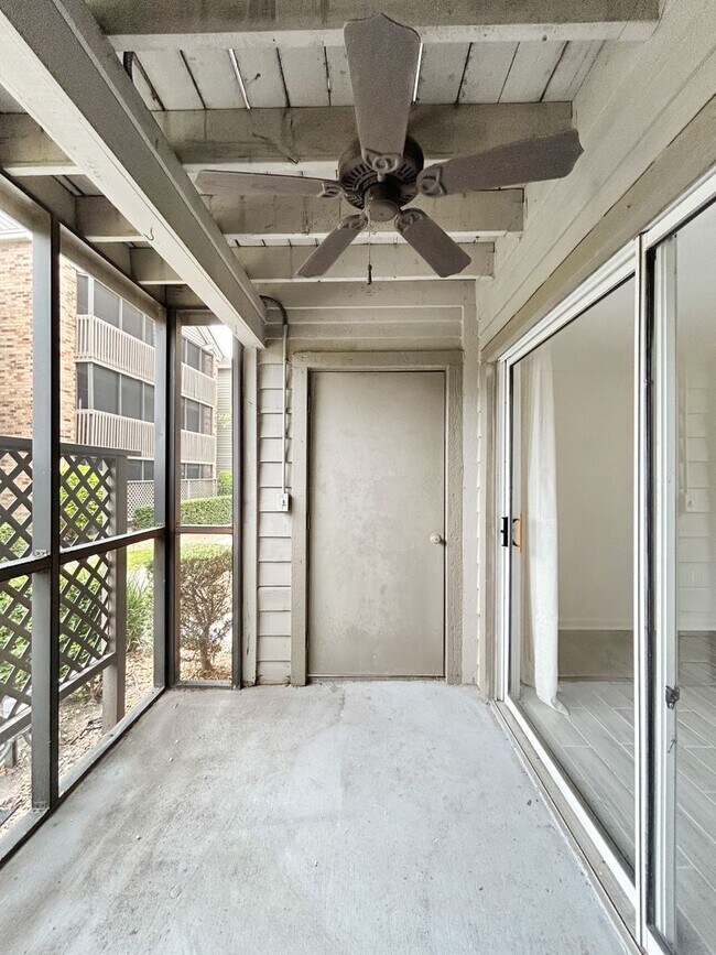 Foto del edificio - 2500 Winding Creek Blvd