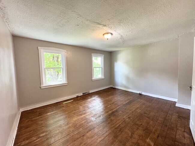 Foto del edificio - 2 Bedroom Semi-Detached Home