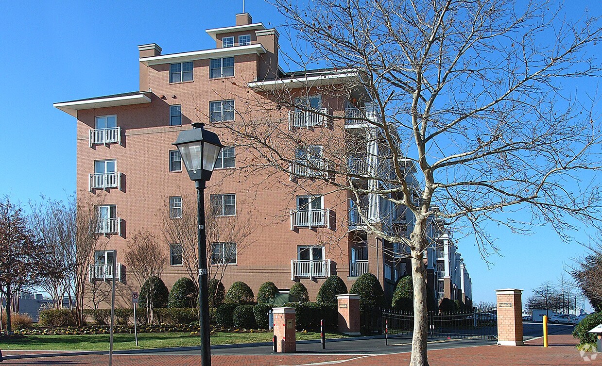 Foto del edificio - The PierPointe at Freemason Harbour