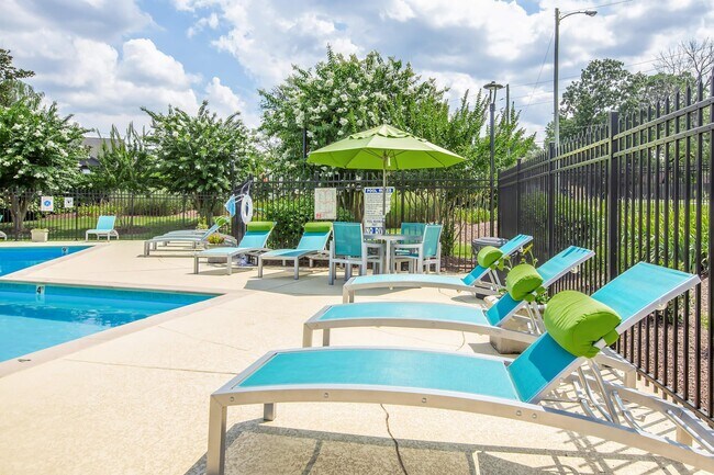 Foto del edificio - Chase Cove Apartments