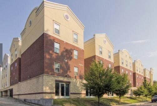 Building Photo - 262 Chelsea Ave