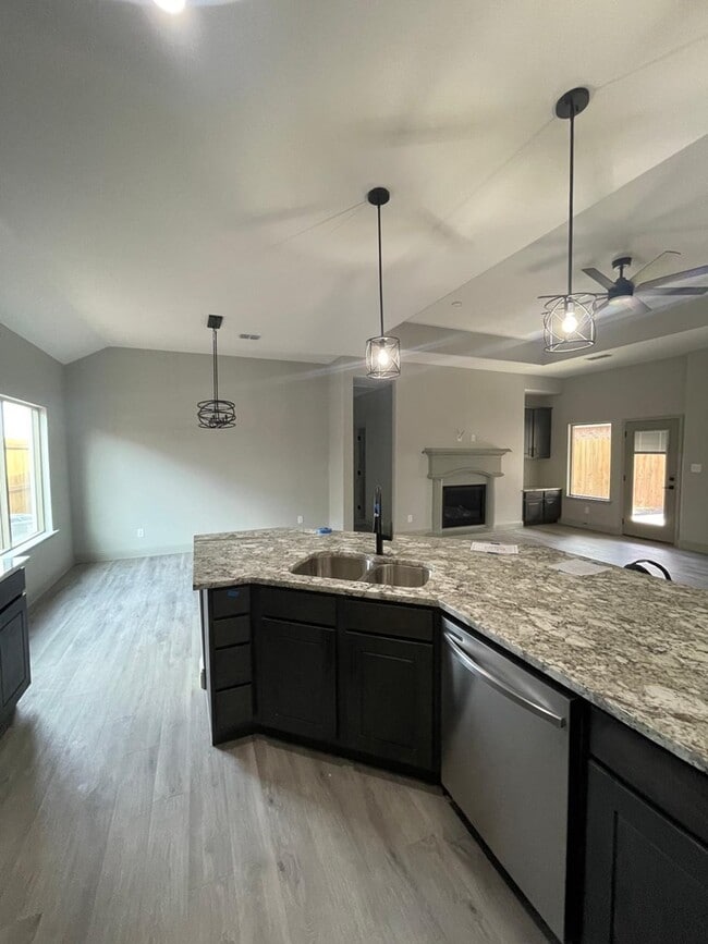 Building Photo - 8642 Fortuna Ct