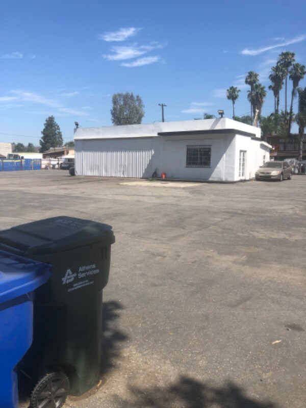 Primary Photo - 1515 W Holt Ave
