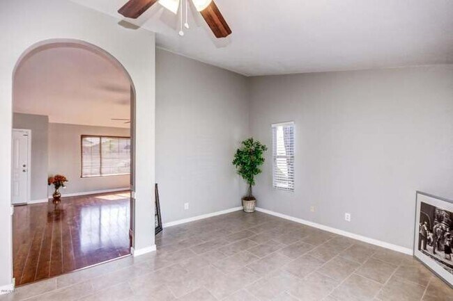 Dining Room - 1732 N Temple St