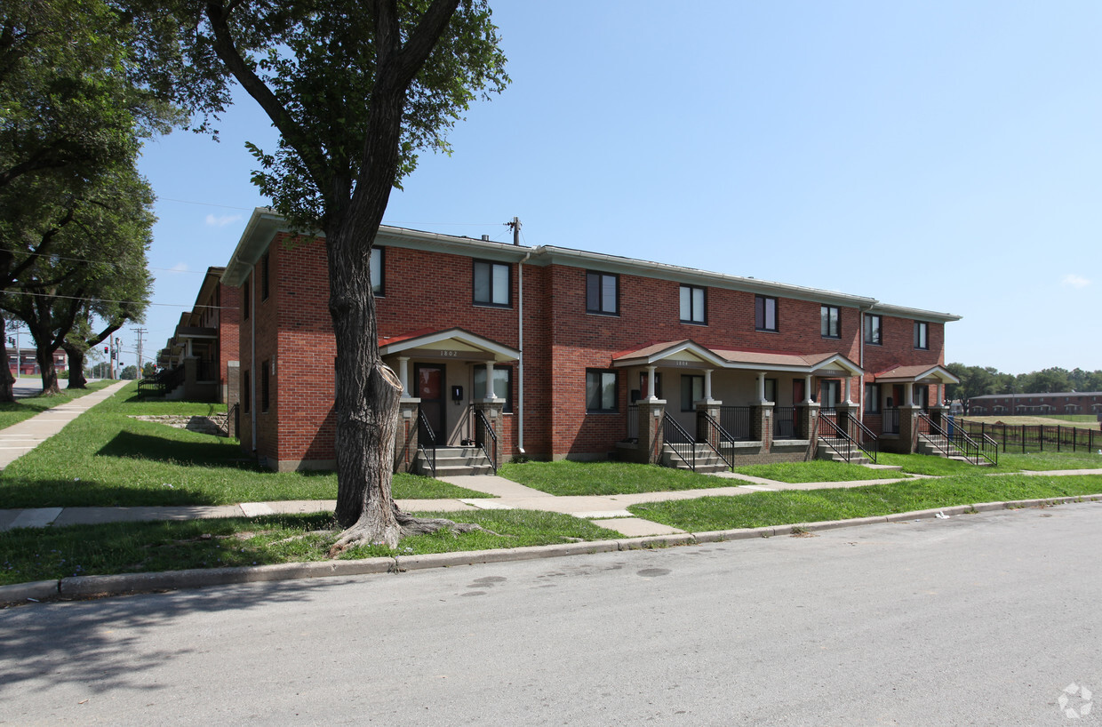 Building Photo - Wayne Miner Court