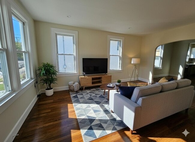 Foto del edificio - 244 Centre Ave