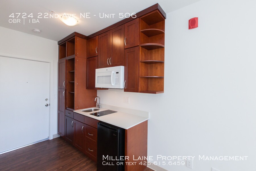 Primary Photo - Brand New Apartment Building minutes from UW!
