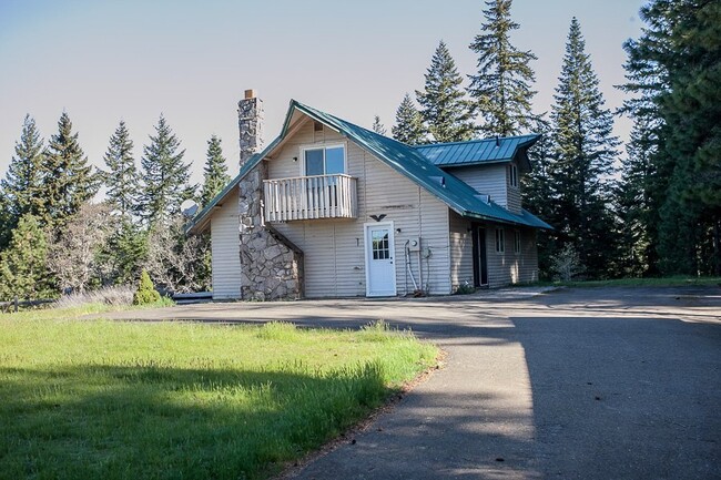 Building Photo - 95 Rattlesnake Rd