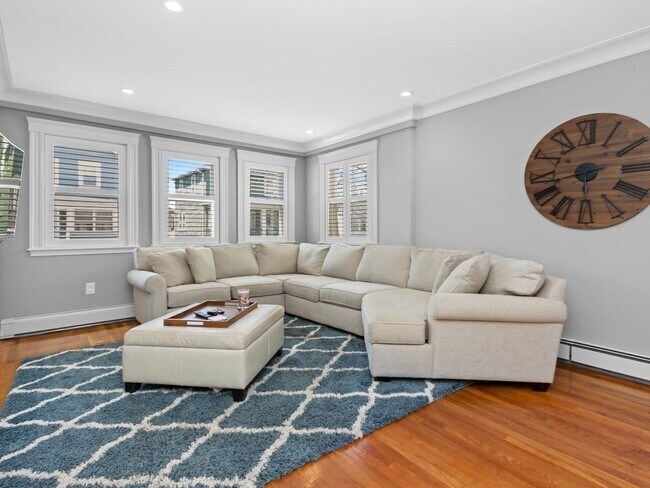 Foto del edificio - 16 Lenoxdale Ave