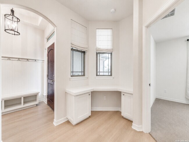 Building Photo - 164 Autumn Ridge