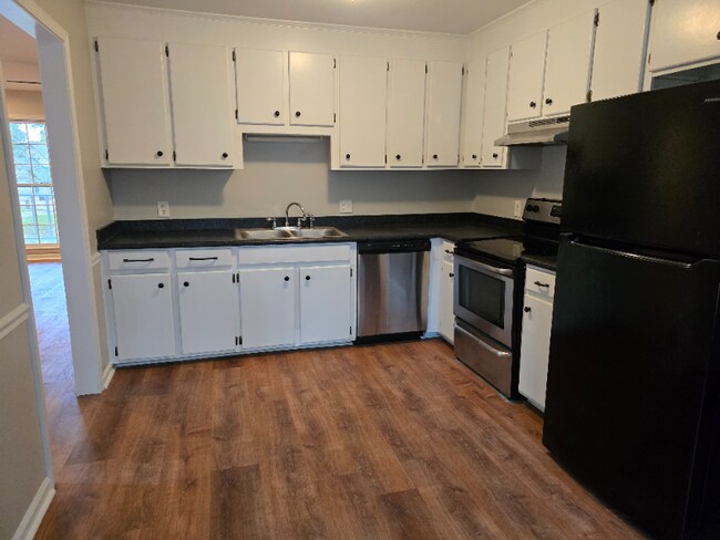 Building Photo - 217 Mooring Ln