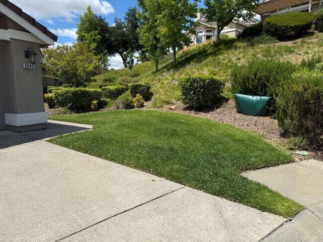 Foto del edificio - Gated Unique Remodeled 3 Bedroom w/ Golf Course Views in Rancho Solano