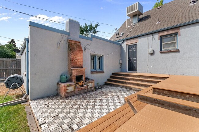 Foto del edificio - 4 bed / 2 bath Beautiful, Bright, and Spacious Denver Home