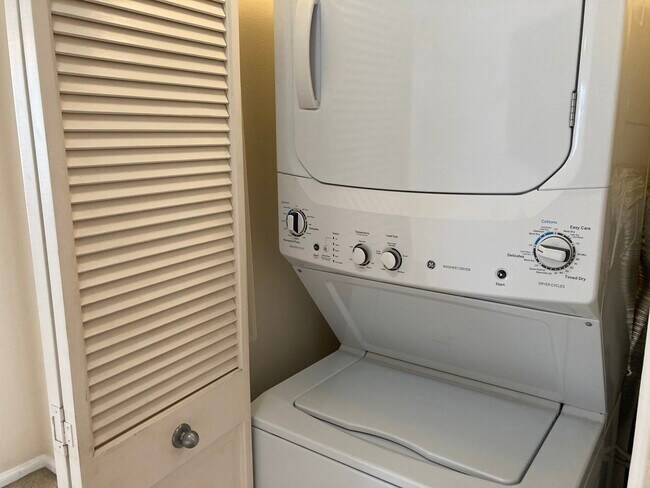 In Unit W/D - 235 Market St