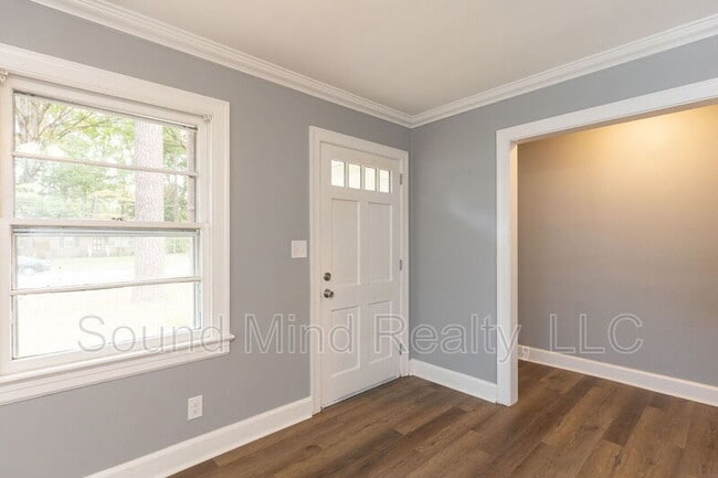Building Photo - 1311 Dogwood Ln NW