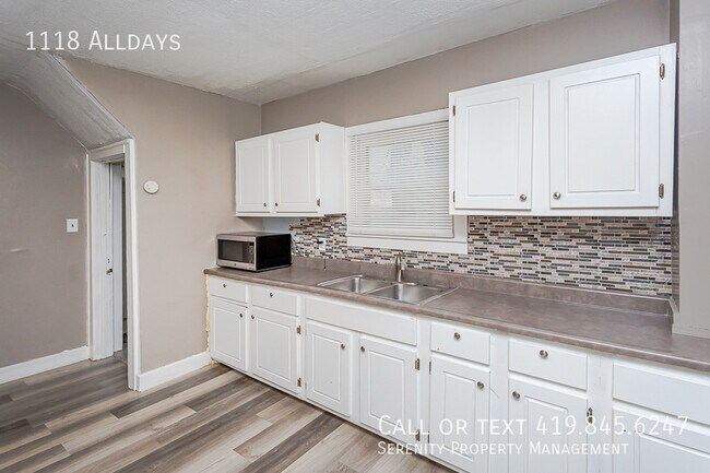 Building Photo - 1118 Alldays-