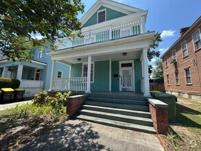 Building Photo - 313 W 33rd St
