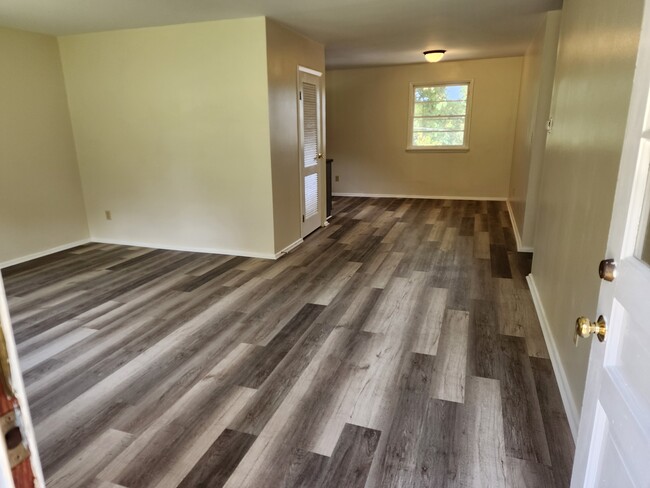 Large living room with dinning space - 105 N Irvine Ave