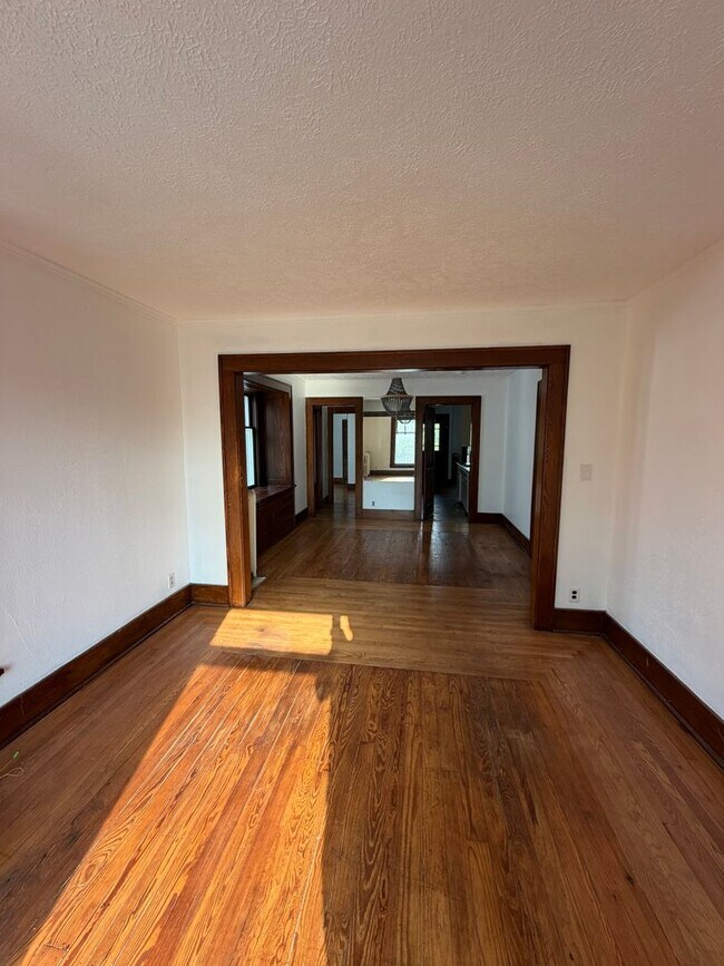 Foto del edificio - 316 N Sycamore St