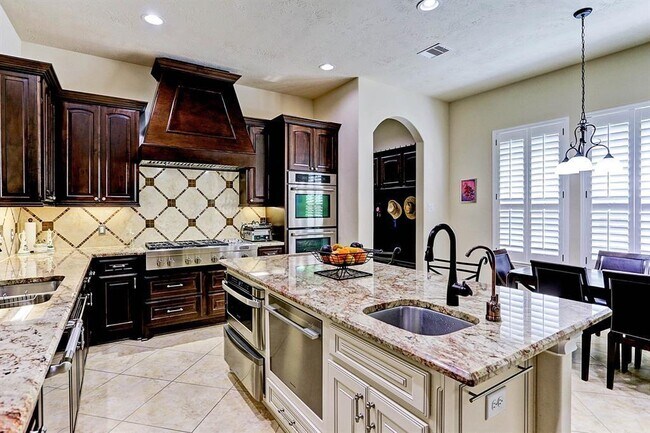 Foto del edificio - 12467 Barryknoll Ln