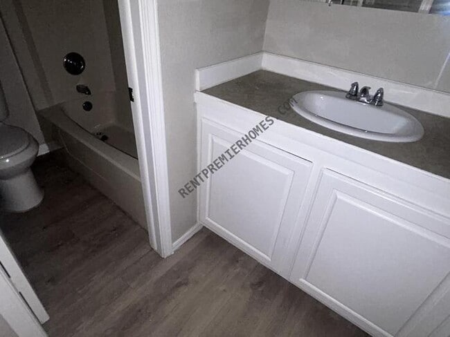 Building Photo - 12909 E 28th Pl