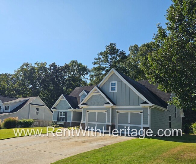 Foto del edificio - Amazing 4 Bedroom/ 3 Bath Home / Attention...