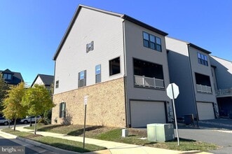 Building Photo - 22296 Philanthropic Dr