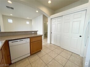 Building Photo - 1838 Versante Ave