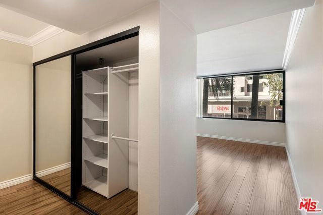 Foto del edificio - 600 W 9th St