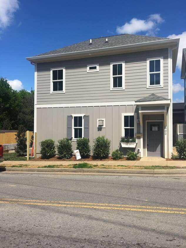 2 Bedroom/ 1.5 Bath Home in North Nashvill... - 2 Bedroom/ 1.5 Bath Home in North Nashvill...