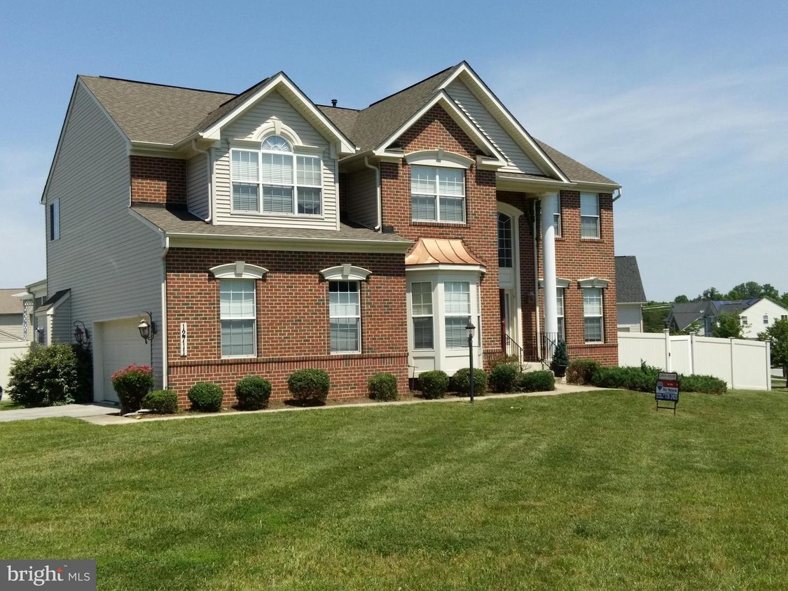 Foto principal - 12711 Tayman Farm Rd