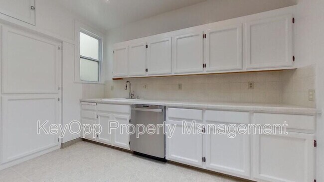 Foto del edificio - 534 30th Ave