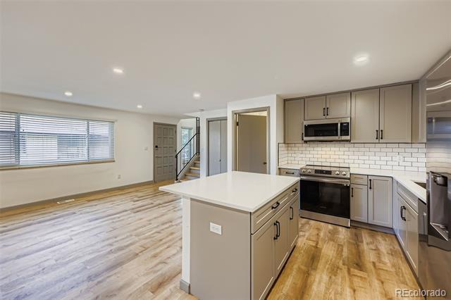 Foto del edificio - 3745 Benton St