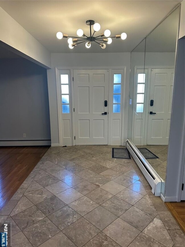 Foto del edificio - 24 Drake Ln