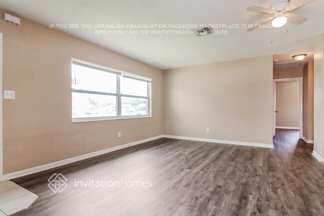 Building Photo - 11124 64th Terrace N