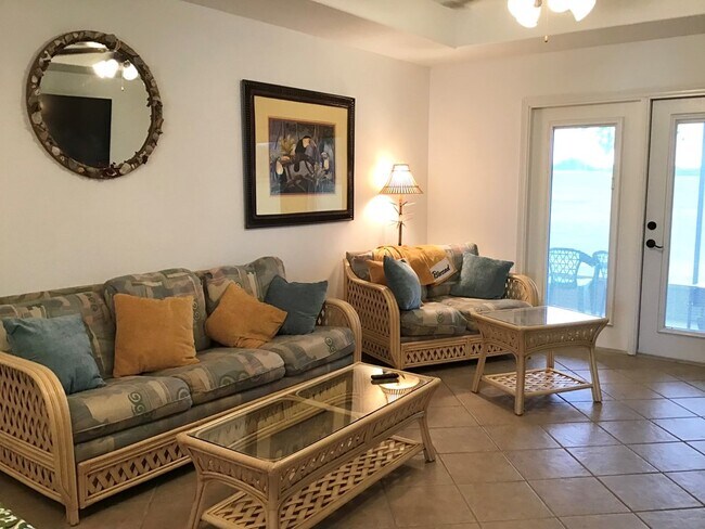 Foto del edificio - 80 Bethpage Dr