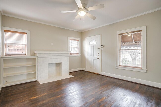 Foto del edificio - Cute Arlington Heights Bungalow