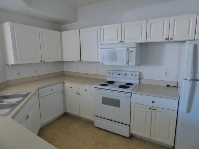 Foto del edificio - 5560 Metrowest Blvd