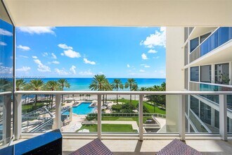 Building Photo - 19333 Collins Ave
