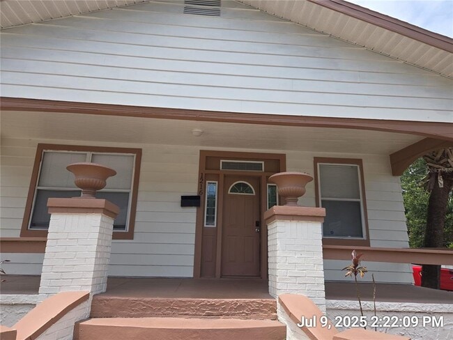 Building Photo - 1216 E 26th Ave