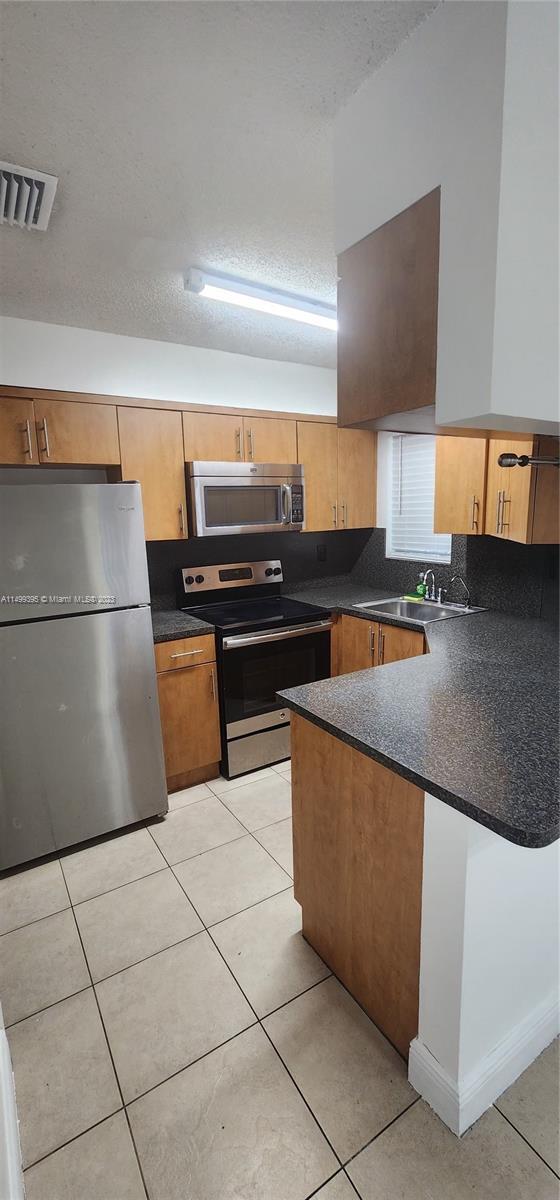 Building Photo - 17440 NW 67th Ct
