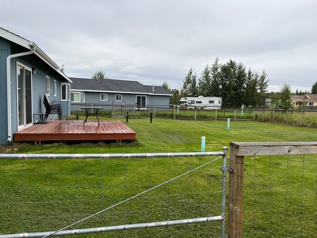 Fenced Yard - 3036 N Terrell Dr
